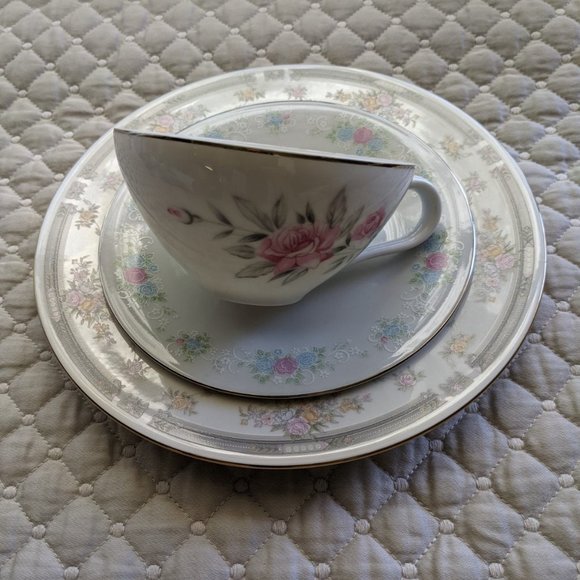 Vintage Floral Mismatched Fine China Tea Party Serving 3 Piece Set - Picture 2 of 12